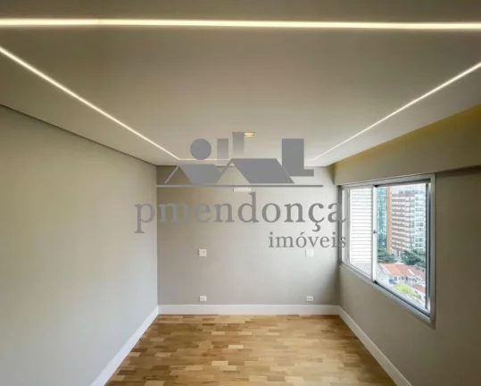Imagem Apartamento reformado com 3 quartos sendo 1 suíte e 1 vaga à venda nas Perdizes, 121m2