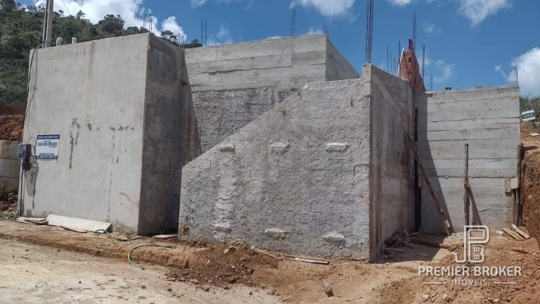Imagem Casa à venda, 100 m² por R$ 720.000,00 - Albuquerque - Teresópolis/RJ