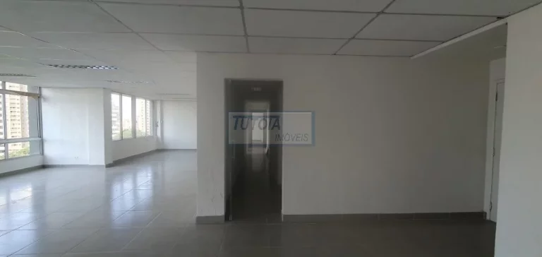 Imagem EXCELENTE CONJUNTO COMERCIAL PARA LOCAÇÃO NA RUA BERNARDINO DE CAMPOS