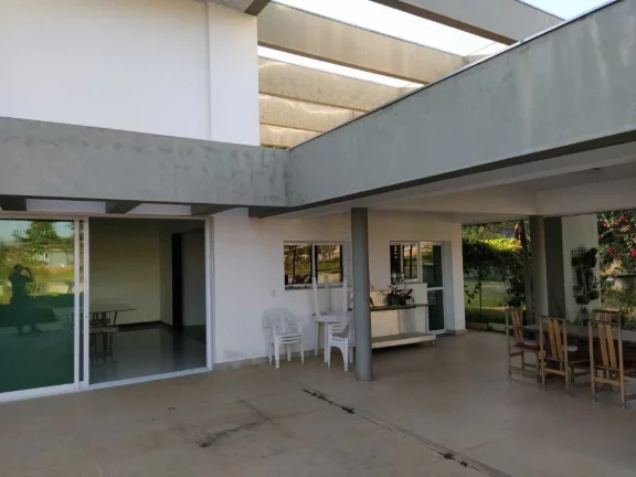 Imagem Descubra o privilégio de viver em uma verdadeira mansão duplex no exclusivo Condomínio Belvedere, em Esmeraldas! Com impressionantes 850m² de área útil, esta residência foi projetada para proporcionar