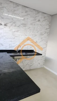 Imagem Residência de Luxo na Vila São Pedro: 3 Quartos, 1 Suíte, 2 Salas, 3 Banheiros, 2 Vagas de Garagem, 110m² - São Paulo-SP.