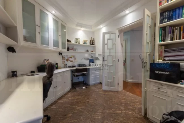 Imagem Apartamento a venda, Perdizes, 244m², 4 dormitórios, 3 suites, 4 vagas fixas, lazer completo, varan
