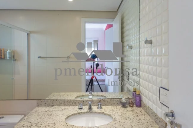 Imagem Apartamento na Vila Romana com 3 suítes e 3 vagas, 153m²