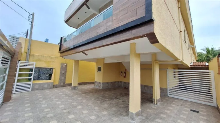 Imagem Casa 2 dormitórios com sacada a venda em Praia Grande 200metros da praia
