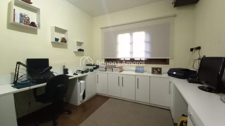 Imagem Linda casa em uma região de muito verde e tranquilidade, bolsão de chácaras perto da entrada de V...