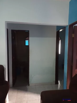 Imagem VENDO CASA DE 3/4 NO TOMBA COM AREA PARA AMPLIAÇÃO