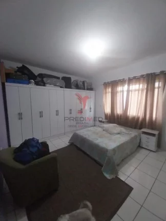 Imagem Casa em Aparecida, com 3 Quartos e garagem para 2 Quartos. Guaratinguetá