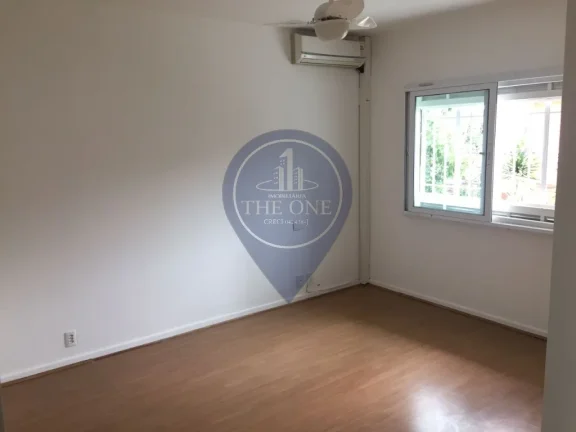 Imagem Aluguel de Casa no Itaim Bibi: 3 quartos, 1 suíte, 2 salas, 2 banheiros, 2 vagas de garagem, 150 m² - São Paulo-SP
