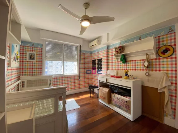 Imagem Apartamento com 3 dormitórios à venda, 127 m² por R$ 820.000,00 - Pompéia - Santos/SP