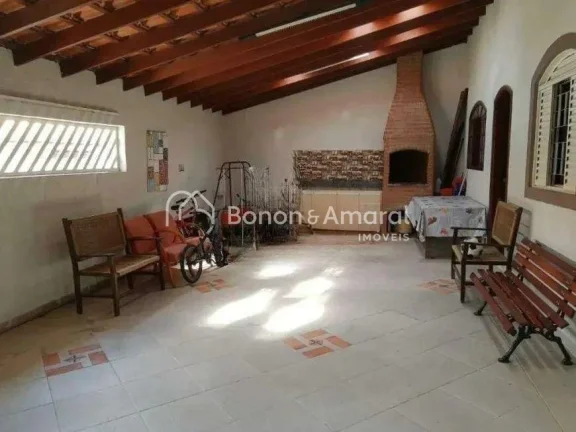 Imagem Excelente casa à venda no bairro Monte Alegre, com localização privilegiada, próxima a escolas, ...