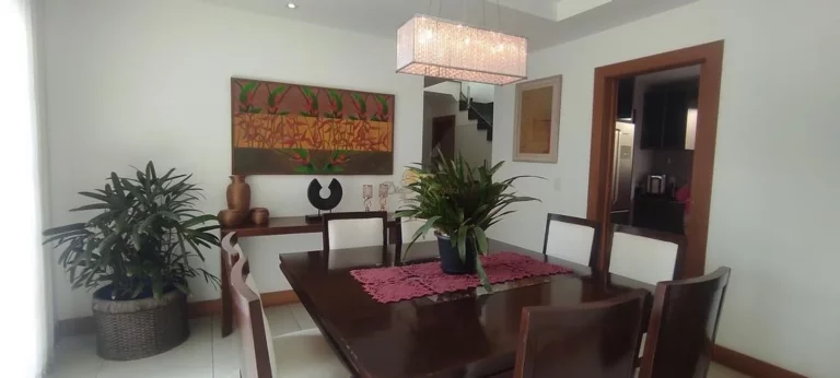 Imagem Casa em Condomínio para Venda em Teresópolis / RJ no bairro Prata