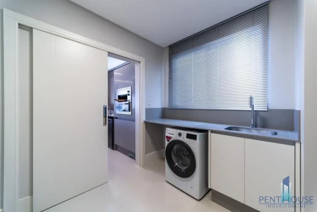 Imagem Apartamento Frente Mar para Venda em Balneário Camboriú, CENTRO, 4 dormitórios, 4 suítes, 6 banheiros, 4 vagas