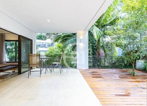 Imagem Casa em condomínio, 4 suítes, 690 m²