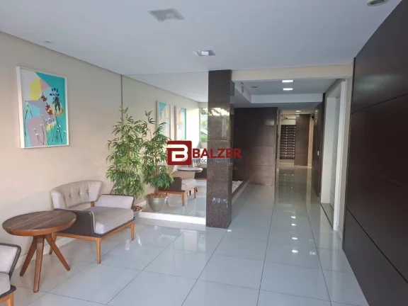Foto do imóvel Apartamento com 2 Quartos à Venda, 77 m² em Centro - Florianópolis
