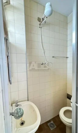 Imagem Apartamento à venda em Laranjeiras, 74m2, 2Qtos, de frente, Gal Glicério.