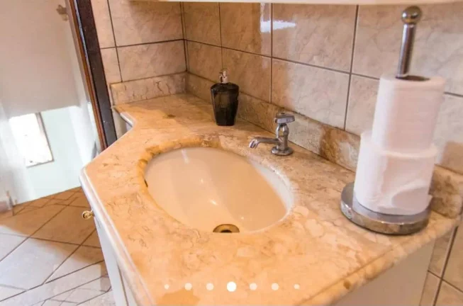 Imagem Sobrado para Alugar com 160m², 3 dormitórios, 1 suíte, 1 sala e 2 vagas!!!