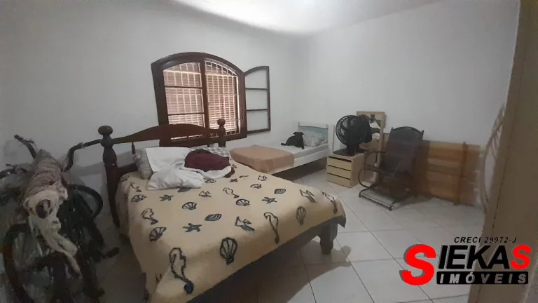 Imagem Imperdível: Casa à venda na zona Leste de São Paulo, com 3 quartos, 1 suíte e 6 vagas de garagem!