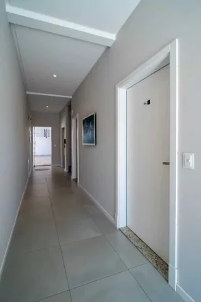 Imagem Apartamento 2 dormitórios sendo 1 suíte e 1 vaga de garagem em Mariscal- Bombinhas!