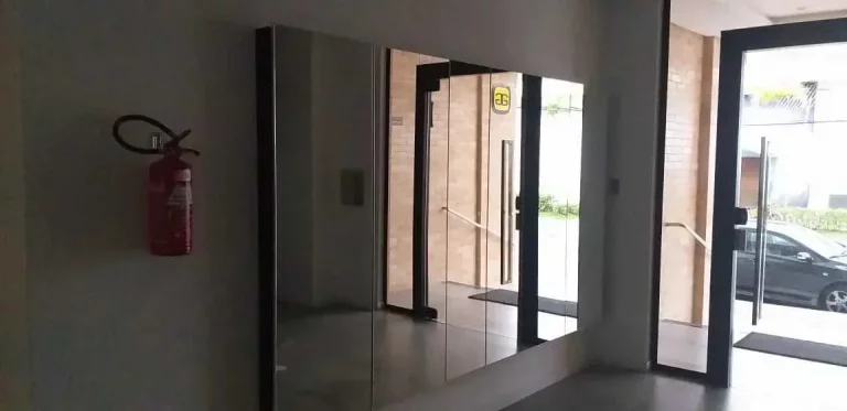 Imagem Apartamento com 2 dormitórios sendo 1 suíte e 1 vaga de garagem em Balneário Camboriú/SC