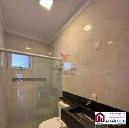 Imagem Casa com 3 Quartos e 2 banheiros à Venda, 116 m² por R$ 749.900