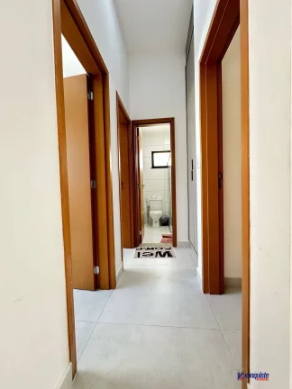 Imagem VENDO CASA 3/4 SENDO UMA SUITE EM CONDOMINIO SIM