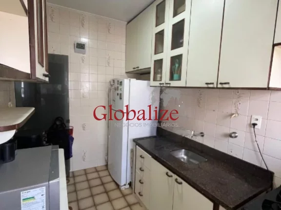 Imagem Apartamento com 2 dormitórios no Embaré em Santos por $ 385.000,00