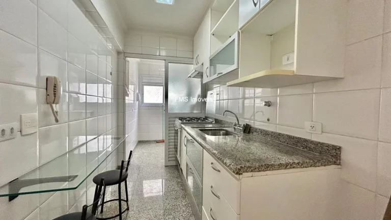 Imagem Apartamento para locação em Moema com 2 quartos, 1 suíte e 2 vagas de garagem