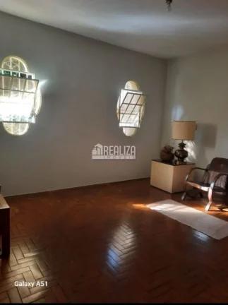 Imagem Casa à venda no bairro Nossa Senhora da Abadia, em Uberaba