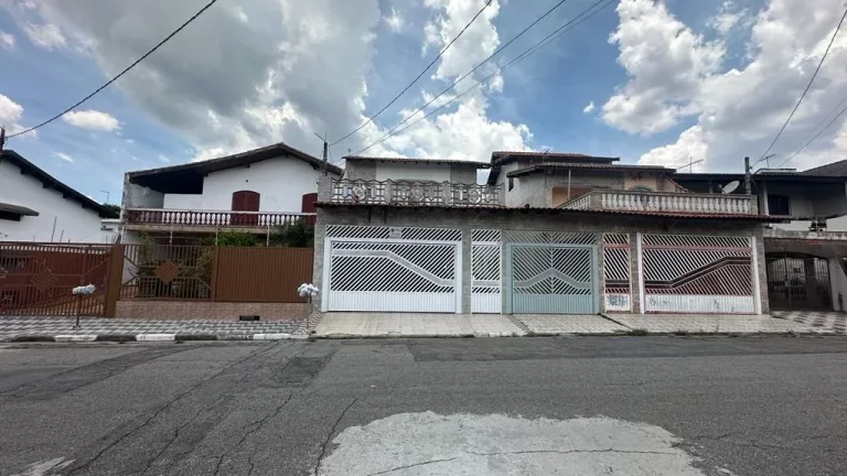 Imagem Sobrado com 2 dormitórios à venda, 400 m² por R$ 950.000,00 - Jardim Carlos Cooper - Suzano/SP