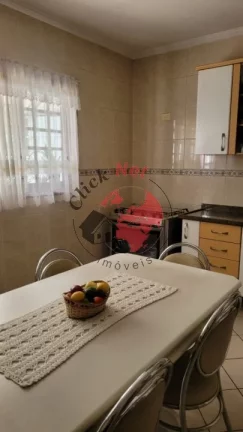 Imagem Casa térrea com edícula à venda no bairro de Rudge Ramos, São Bernardo do Campo com 3 dormitórios, 3 vagas, 196 m².