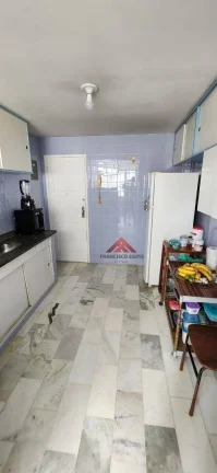 Imagem Apartamento com sala 03 quartoa e dependencia completa,vaga de garagem,em otima localização no Ingá,proximo a todo comércio, colégios e faculdades,co