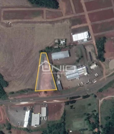 Terreno de frente para BR
