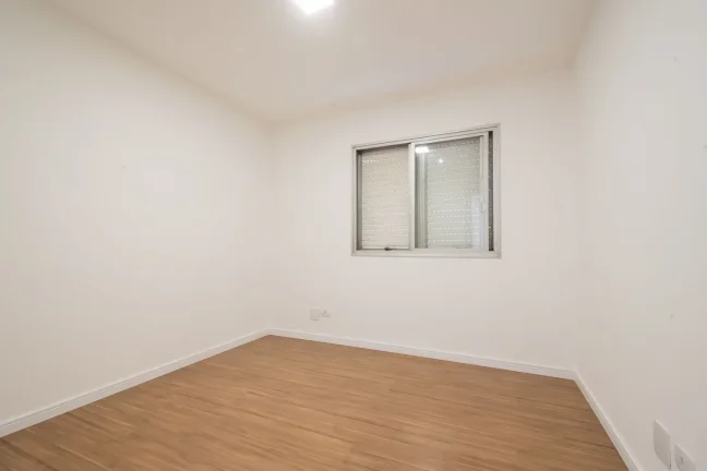 Imagem Apartamento Reformado 97M², 3Q, 1 Suíte, 2 Banheiros, 1 Vaga, Salão de Festas.