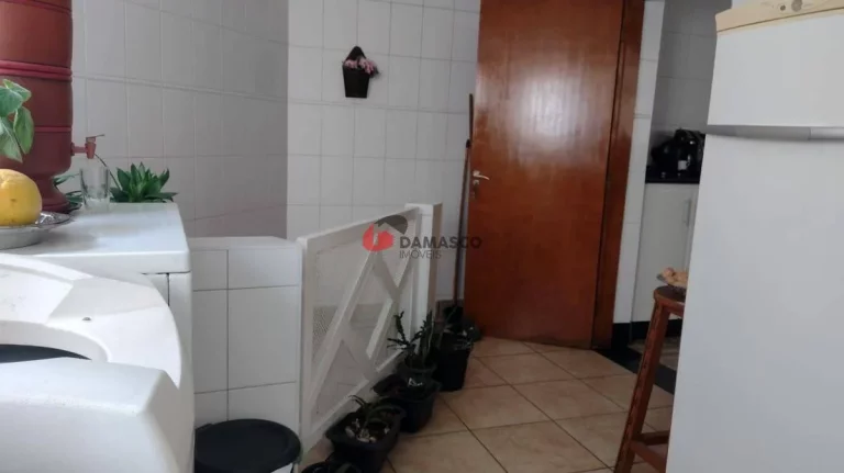Imagem Sobrado à venda 3 Quartos, 3 Suites, 3 Vagas, 240M², Barcelona, São Caetano do Sul - SP