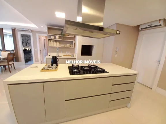 Imagem Apartamento mobiliado á venda com 3 Suítes, 2 vagas de garagem localizado em Balneário Camboriú