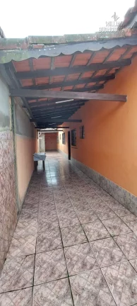 Imagem Casa térrea a venda em Itanhaém com 2 quartos