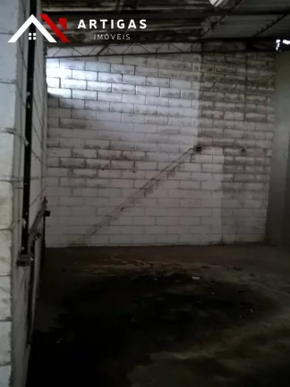 Imagem Galpão Comercial de Excelente Localização na Vila Bertioga: 2 Salas, 2 Banheiros, 6 Vagas - 250m² - São Paulo-SP