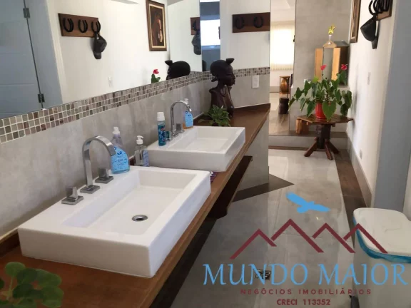 Imagem Casa dos Sonhos com Elevador, Piscina e Área Gourmet Imperdível-Pastoril