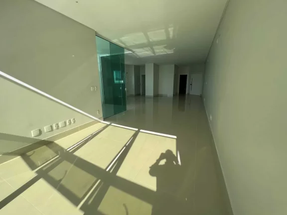 Imagem Apartamento com 4 suítes e 3 vagas de garagem em Meia Praia Praia Itapema/SC