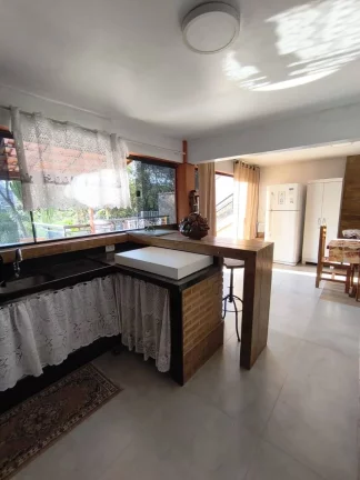 Imagem Vendo esta excelente casa no bairro: Varginha - Nova Friburgo.