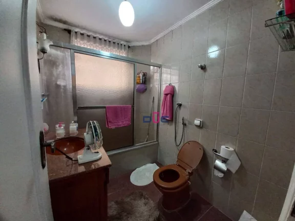 Imagem Apartamento no Gonzaga, com 103m2 de área útil, 3 quartos e doc OK
