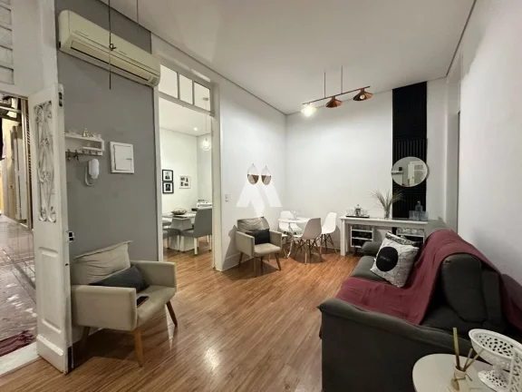 Imagem Casa bem localizada á venda em Santos