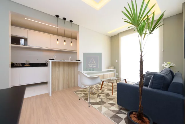 Imagem Apartamento à venda nas Mercês – 3 quartos, suíte e sacada com churrasqueira