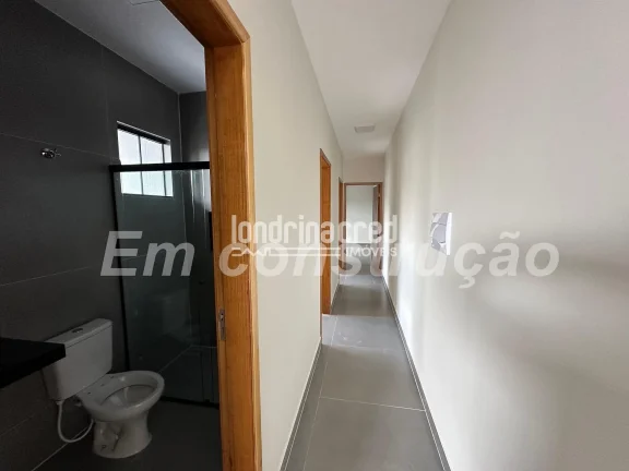 Imagem Casa em condomínio, programa Minha Casa Minha Vida, com 3 quartos (1 suíte), garagem coberta e ótima localização na região norte de Londrina.