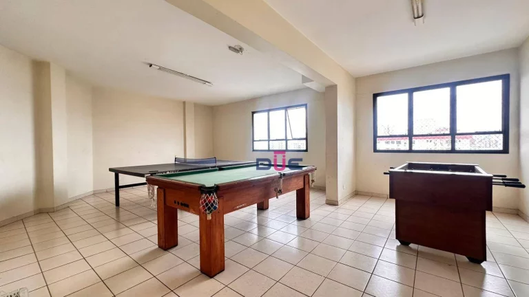 Imagem Apartamento com 2 dormitórios sendo 1 suite No Embaré. vaga demarcada, salao festas amplo, churrasqueira, e salao de jogos. Andar alto com vista livre
