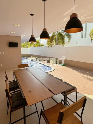 Imagem Casa à venda no Aplhaville com 4 suítes, sendo dois com banheira