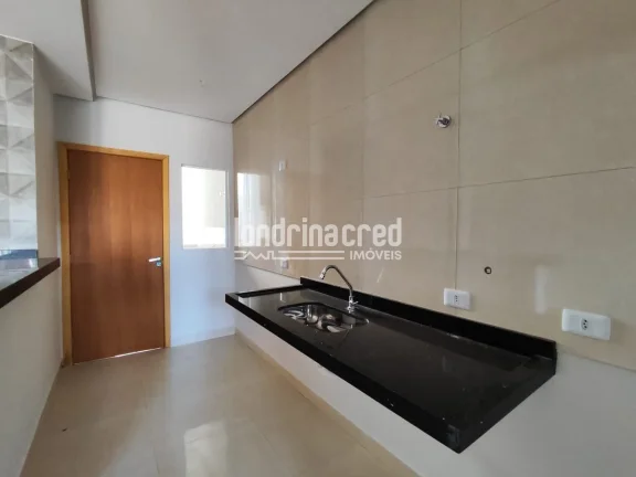 Imagem Casa Moderna no Jardim Chamonix com Suíte, Pé Direito Alto e Área Gourmet com Churrasqueira