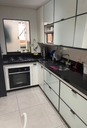 Imagem Apartamento com 70M², 2 dormitórios, sala, cozinha, área de serviços, varanda e 1 vaga de garage...