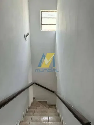 Imagem Sobrado com salão comercial ideal para morar e empreender no mesmo local