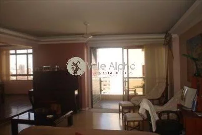 Imagem Apartamento a venda na quadra da praia do Embaré em Santos
